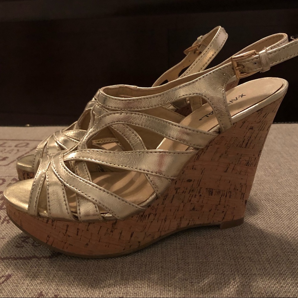 X-Appeal Gold Wedges